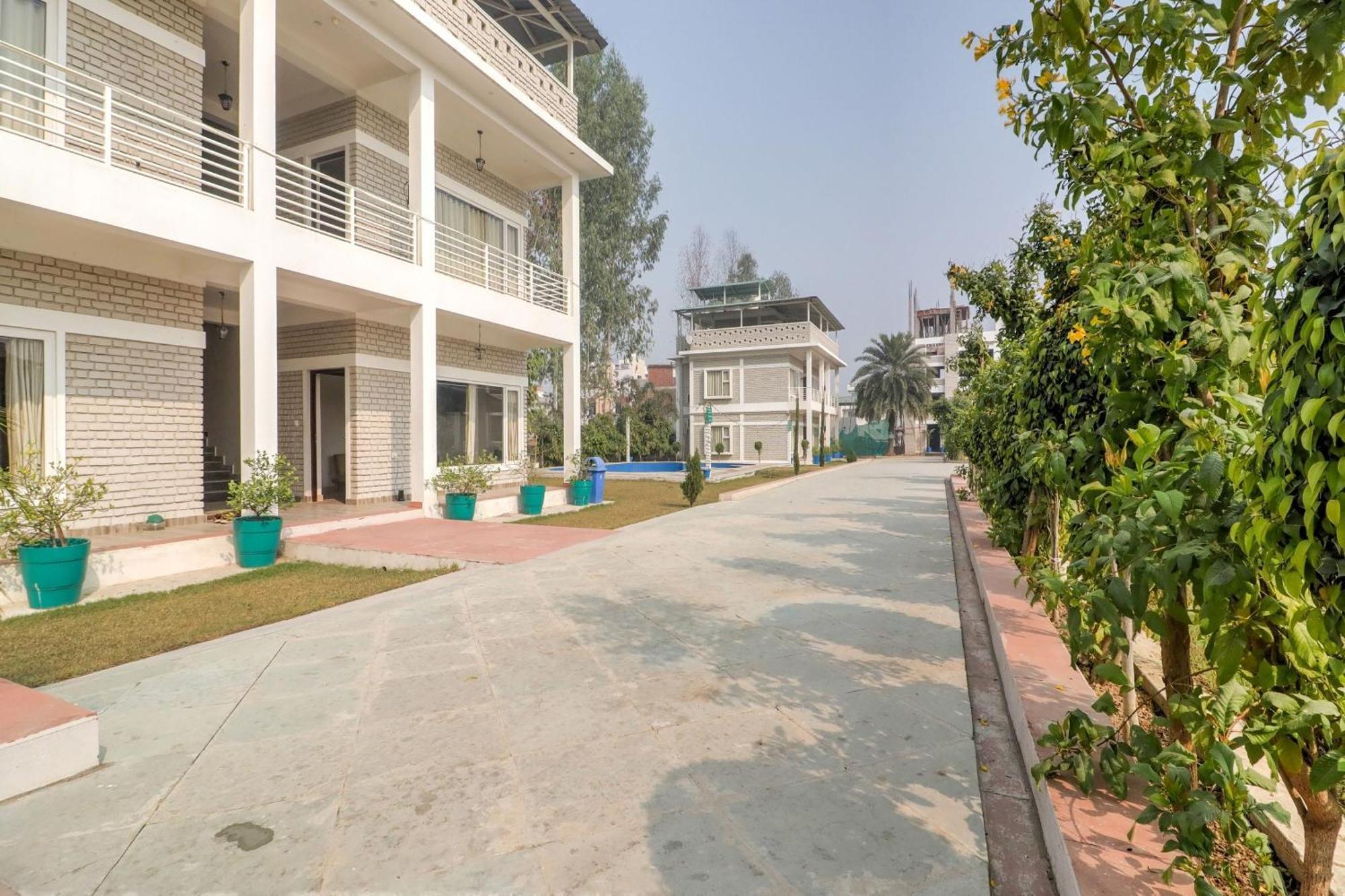 Townhouse Amaraa Farms Near Lulu Hypermarket Лакхнау Экстерьер фото
