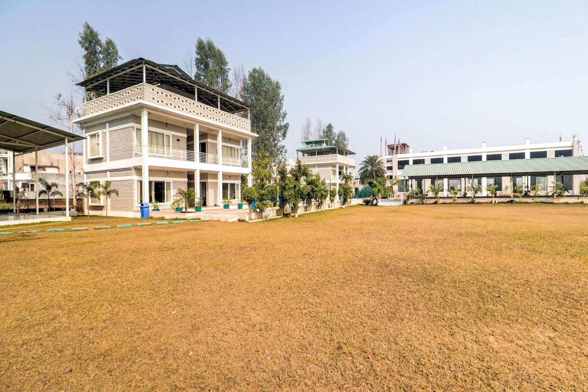 Townhouse Amaraa Farms Near Lulu Hypermarket Лакхнау Экстерьер фото
