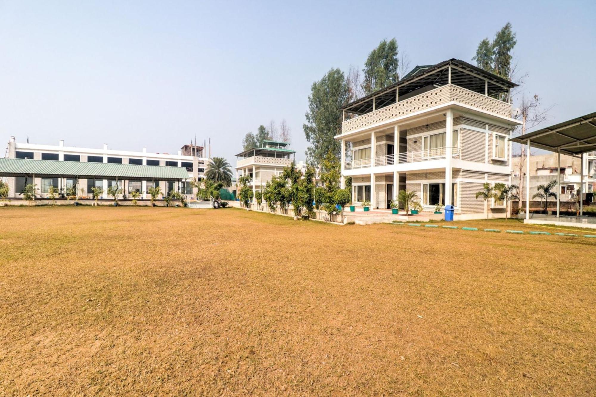 Townhouse Amaraa Farms Near Lulu Hypermarket Лакхнау Экстерьер фото