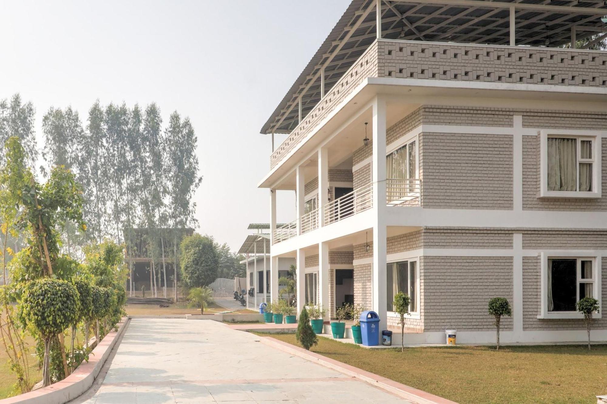 Townhouse Amaraa Farms Near Lulu Hypermarket Лакхнау Экстерьер фото